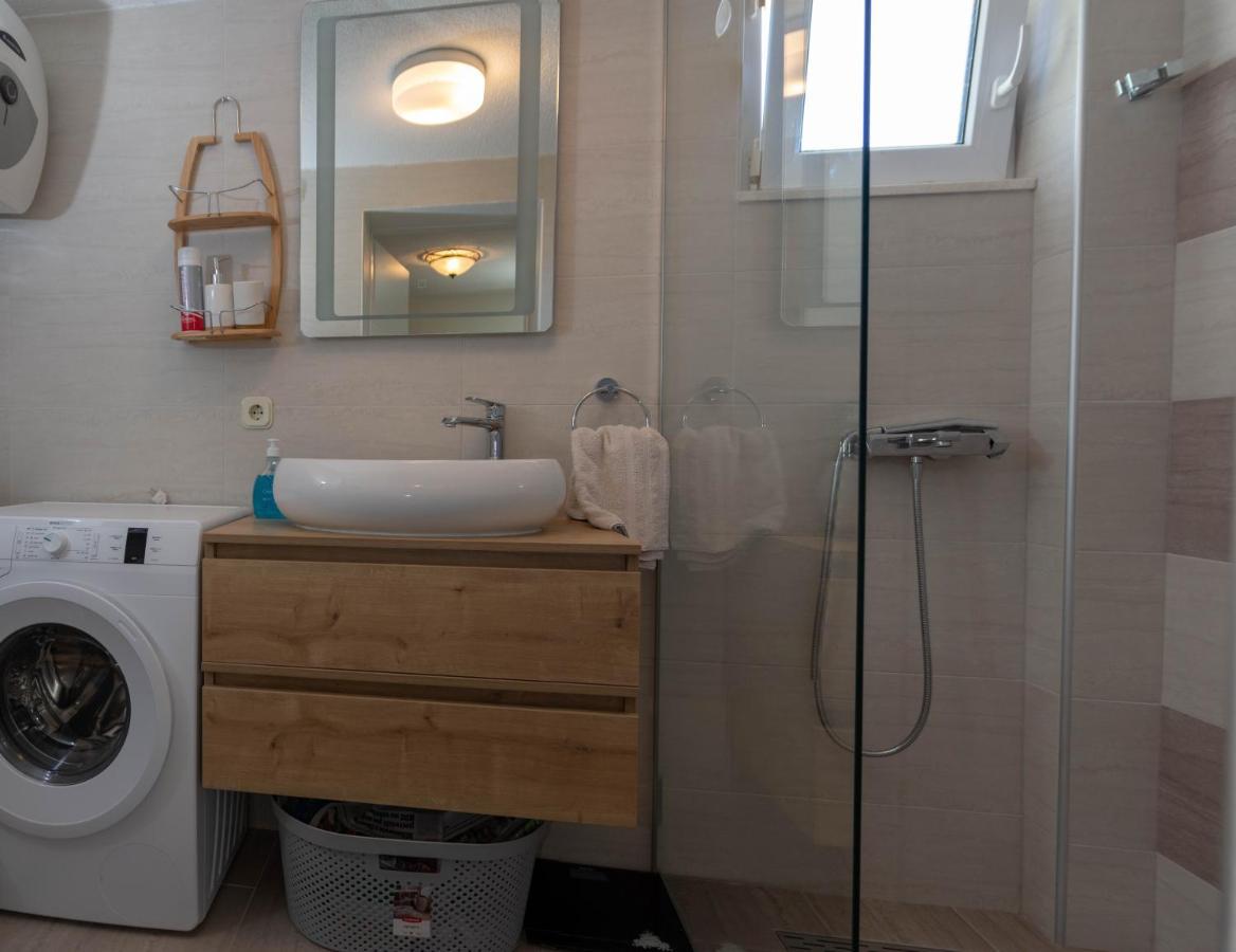 Plum Holiday home Kastel Stari